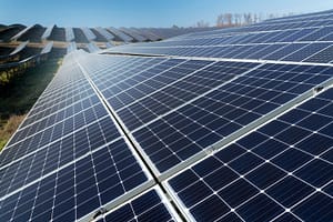 beautiful-alternative-energy-plant-with-solar-panels